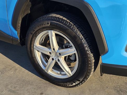 Used 2019 Toyota RAV4 LE w/ All Weather Liner Package image 8