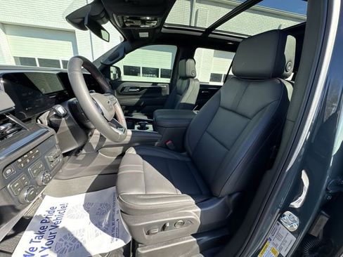 Used 2026 Chevrolet Tahoe RST w/ Comfort Package image 19