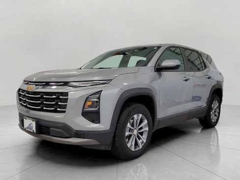 Used 2025 Chevrolet Equinox LT AWD/4WD image 12