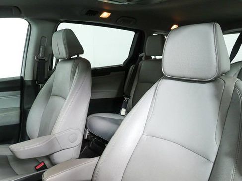 Used 2019 Honda Odyssey Touring image 5