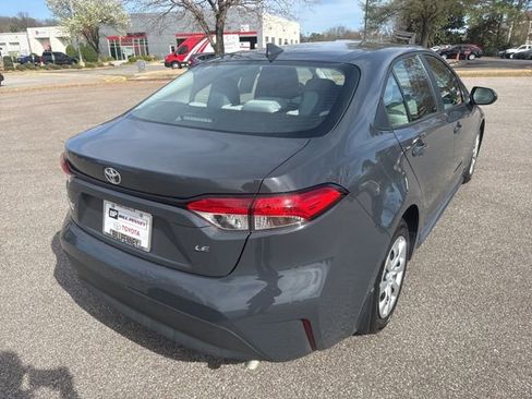 Used 2025 Toyota Corolla LE image 5