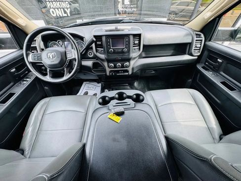 Used 2020 RAM 2500 Tradesman w/ Chrome Appearance Group image 25