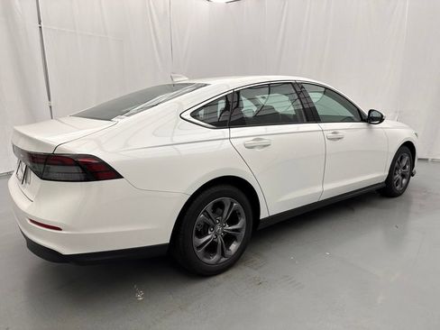 Used 2024 Honda Accord EX image 12