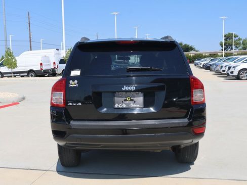 Used 2013 Jeep Compass Sport image 4