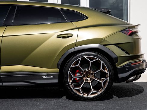 Used 2024 Lamborghini Urus Performante AWD/4WD image 17