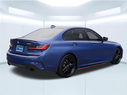 Used 2022 BMW 330i Sedan w/ M Sport Package RWD image 5