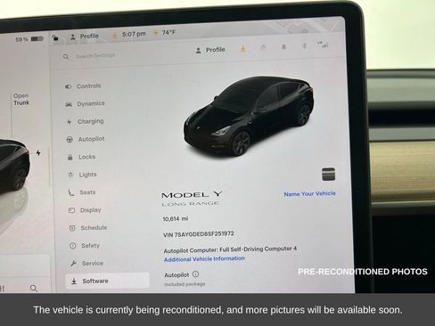 Used 2025 Tesla Model Y Long Range image 17