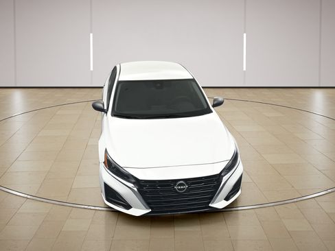 Certified 2024 Nissan Altima 2.5 S FWD image 29