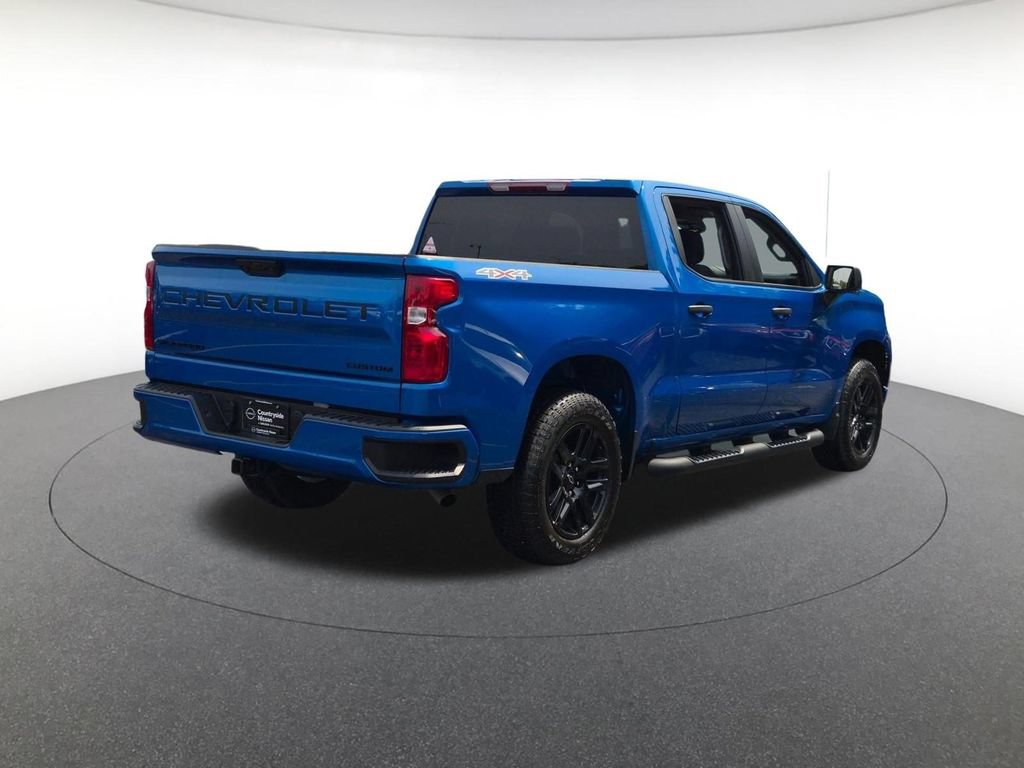 Used 2024 Chevrolet Silverado 1500 Custom w/ Turbomax Blackout Package AWD/4WD image 5