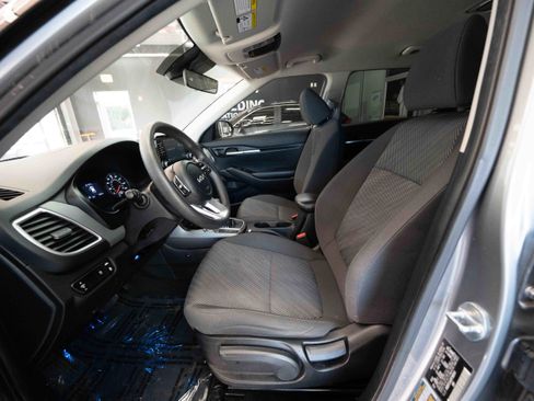 Used 2023 Kia Seltos LX image 9