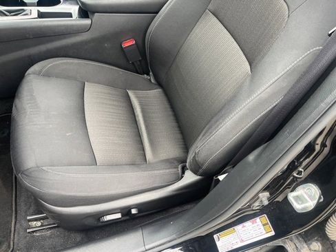 Used 2024 Nissan Altima 2.5 SV image 7