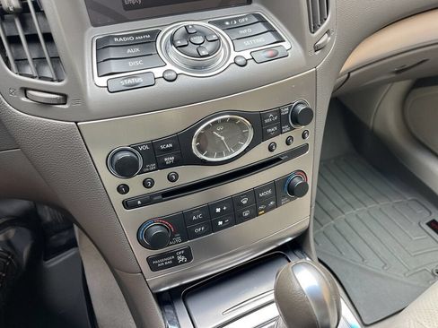 Used 2013 INFINITI G37 x Sedan w/ Premium Pkg AWD/4WD image 22