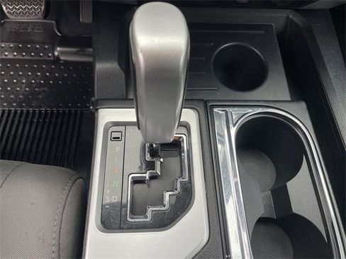 Used 2019 Toyota Tundra SR5 w/ SR5 Convenience Package image 15