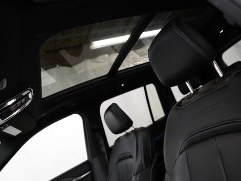 Used 2023 Jeep Grand Cherokee Overland image 30