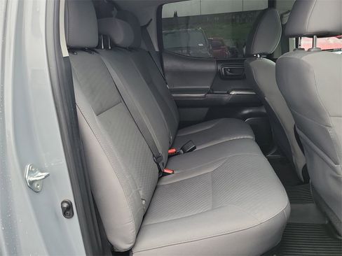 Used 2021 Toyota Tacoma SR5 w/ Technology Package image 17