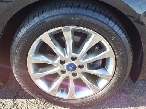 Used 2017 Ford Fusion SE w/ Fusion SE Technology Package FWD image 43