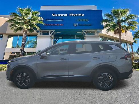 Used 2024 Kia Sportage LX image 8