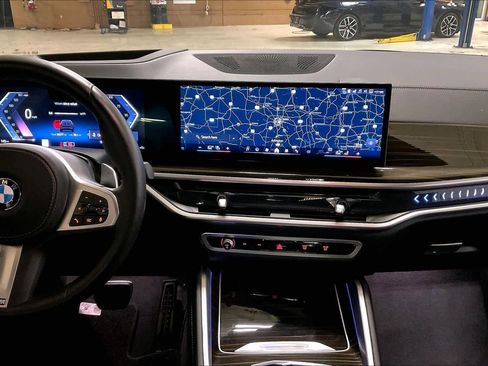 Used 2025 BMW X6 xDrive40i w/ Climate Comfort Package image 7