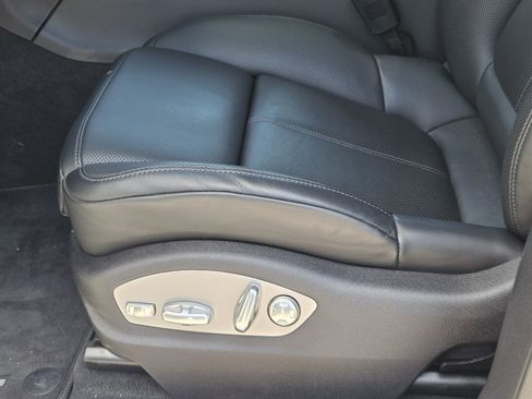 Used 2026 Porsche Macan image 23