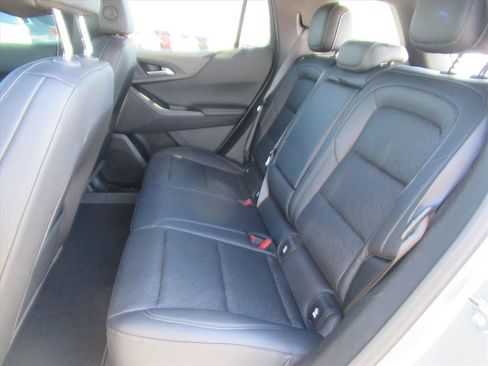 Used 2025 Chevrolet Equinox LT w/ Convenience Package II image 28