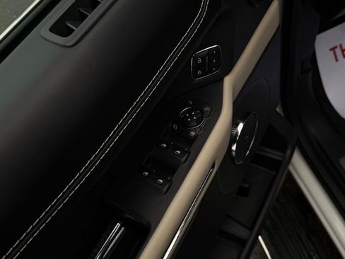 Certified 2022 Ford Expedition Platinum image 16