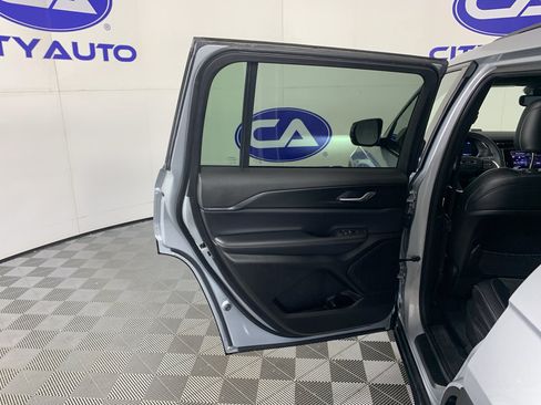 Used 2023 Jeep Grand Cherokee L Laredo AWD/4WD image 29