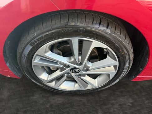 Used 2017 Hyundai Elantra Limited FWD image 36