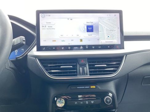 Used 2023 Ford Escape Platinum image 19