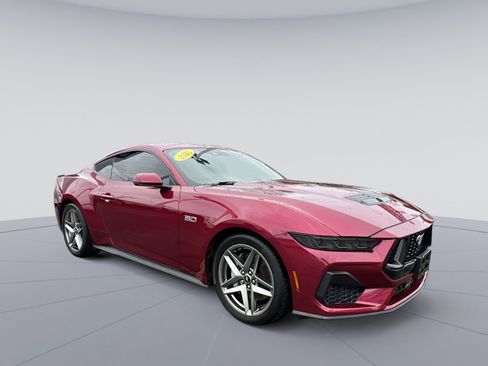 Used 2025 Ford Mustang GT Premium image 7