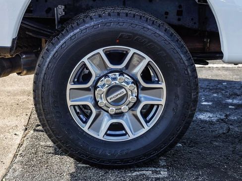 Used 2024 Ford F250 Lariat image 12