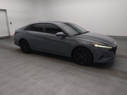 Used 2021 Hyundai Elantra SEL FWD image 11