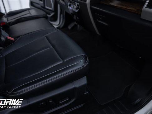 Used 2020 Ford F150 Lariat image 17