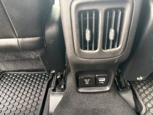 Used 2020 Jeep Compass Trailhawk w/ Cold Weather Group AWD/4WD image 15