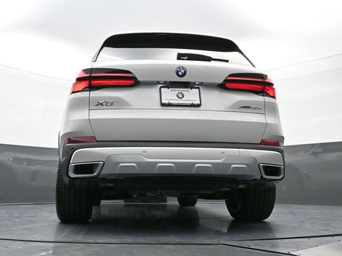 New 2026 BMW X5 xDrive50e image 27