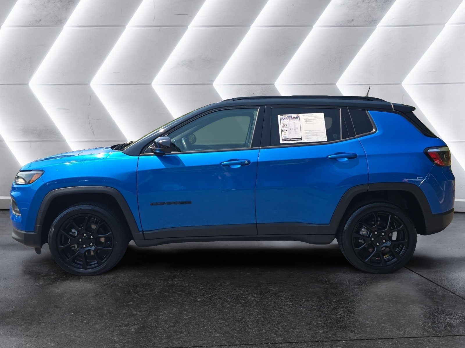 Used 2022 Jeep Compass Latitude w/ Convenience Group AWD/4WD image 2