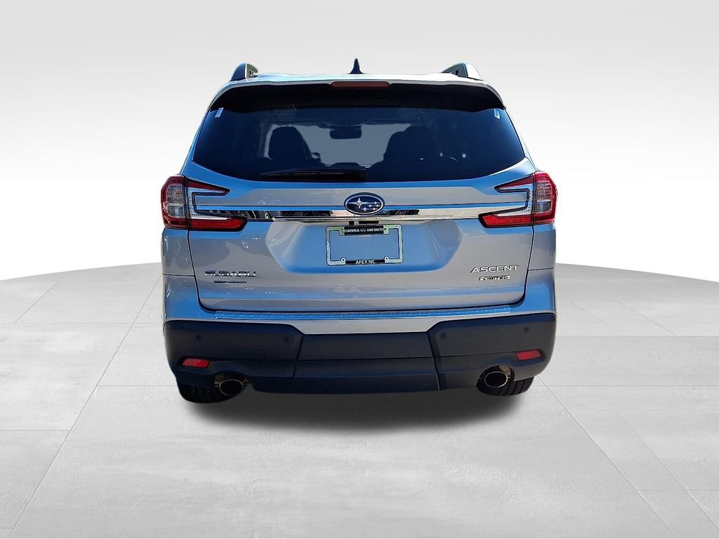 Used 2023 Subaru Ascent Limited w/ Technology Package AWD/4WD image 5