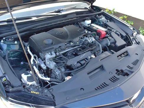 Used 2021 Toyota Camry SE FWD image 30