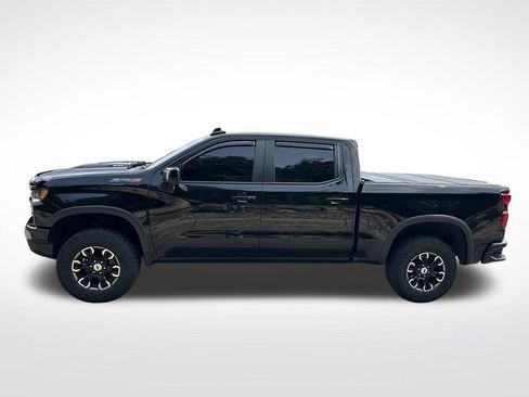 Used 2023 Chevrolet Silverado 1500 ZR2 w/ Technology Package AWD/4WD image 2
