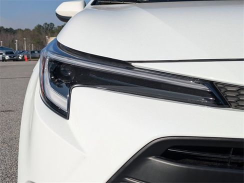 Used 2025 Toyota Corolla LE image 10