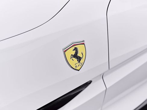Used 2022 Ferrari Portofino M RWD image 33