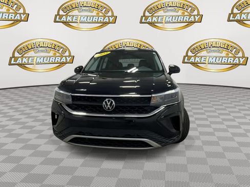 Used 2023 Volkswagen Taos SE FWD image 6