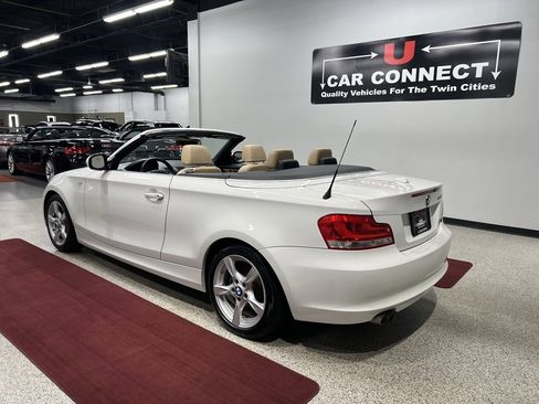 Used 2013 BMW 128i Convertible image 17