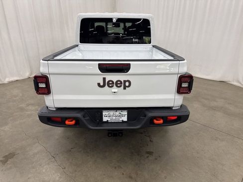 New 2025 Jeep Gladiator Mojave w/ Convenience Group image 26