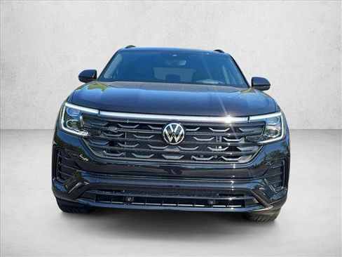 Used 2026 Volkswagen Atlas Cross Sport SEL R-Line AWD/4WD image 11
