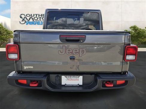 Used 2023 Jeep Gladiator Rubicon AWD/4WD image 4
