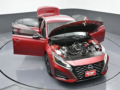 Used 2025 Nissan Altima 2.5 SR image 45