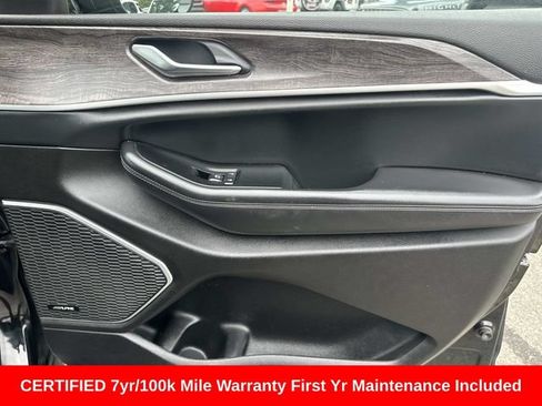 Used 2022 Jeep Grand Cherokee Limited AWD/4WD image 9