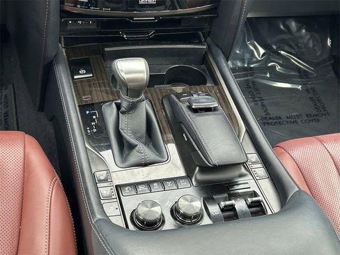 Used 2017 Lexus LX 570 4WD image 24