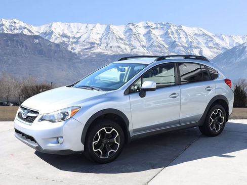 Used 2013 Subaru Crosstrek 2.0i Limited w/ Popular Pkg 1 AWD/4WD image 2