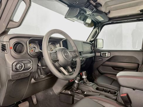 Used 2025 Jeep Gladiator Rubicon w/ Safety Group AWD/4WD image 12